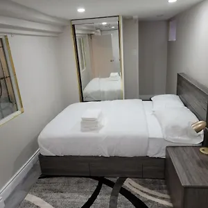 Comfy Private Unit Guest house Toronto